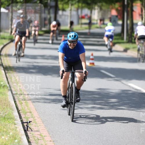 10.08.2025 - GEWOBA Citytriathlon Bremen Yannick Fuchs http://msf.ph/oto/8560837 10.08.2025 14:20:34 Radfahren 11, 28, 29, 35, 67, 69, 80, 216, 229, 274, 281 meine-sportfotos.de