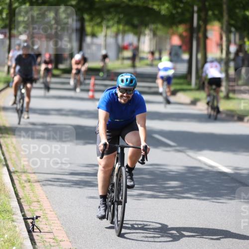 10.08.2025 - GEWOBA Citytriathlon Bremen Yannick Fuchs http://msf.ph/oto/8560840 10.08.2025 14:20:34 Radfahren 11, 28, 29, 35, 67, 69, 80, 216, 229, 274, 281 meine-sportfotos.de