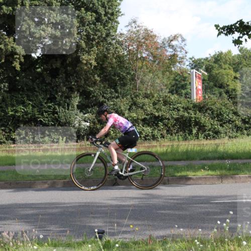 10.08.2025 - GEWOBA Citytriathlon Bremen Yannick Fuchs http://msf.ph/oto/8560845 10.08.2025 10:39:02 Radfahren 111, 113, 119, 417, 472, 498, 499, 506 meine-sportfotos.de