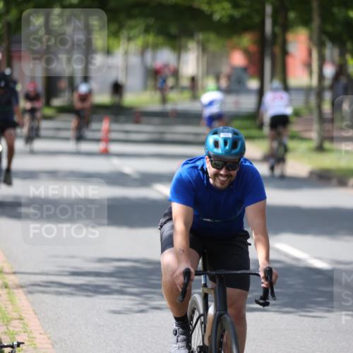 10.08.2025 - GEWOBA Citytriathlon Bremen Yannick Fuchs http://msf.ph/oto/8560846 10.08.2025 14:20:34 Radfahren 11, 28, 29, 35, 67, 69, 80, 216, 229, 274, 281 meine-sportfotos.de