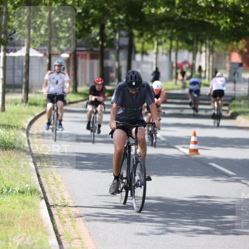 10.08.2025 - GEWOBA Citytriathlon Bremen Yannick Fuchs http://msf.ph/oto/8560860 10.08.2025 14:20:36 Radfahren 11, 28, 35, 67, 69, 80, 216, 229, 272, 274, 281, 312 meine-sportfotos.de