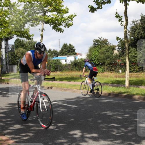 10.08.2025 - GEWOBA Citytriathlon Bremen Yannick Fuchs http://msf.ph/oto/8560865 10.08.2025 12:10:53 Radfahren 573, 622, 625, 629, 651, 659, 685, 712, 716, 722, 748, 800, 812, 819, 898 meine-sportfotos.de