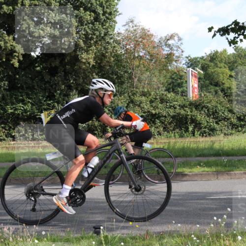 10.08.2025 - GEWOBA Citytriathlon Bremen Yannick Fuchs http://msf.ph/oto/8560868 10.08.2025 10:39:04 Radfahren 35, 111, 113, 215, 417, 472, 498, 499 meine-sportfotos.de