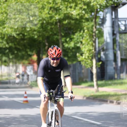 10.08.2025 - GEWOBA Citytriathlon Bremen Yannick Fuchs http://msf.ph/oto/8560872 10.08.2025 12:43:39 Radfahren 835, 837, 842, 907, 925, 955, 1012 meine-sportfotos.de