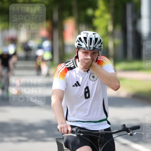 10.08.2025 - GEWOBA Citytriathlon Bremen Yannick Fuchs http://msf.ph/oto/8560879 10.08.2025 14:20:40 Radfahren 11, 28, 35, 56, 61, 67, 69, 80, 110, 145, 216, 229, 272, 274, 281, 312 meine-sportfotos.de