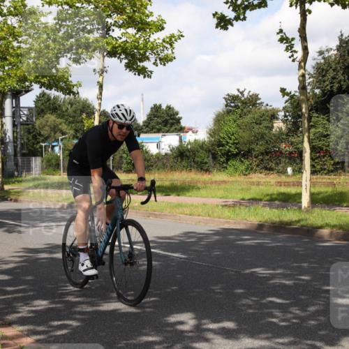 10.08.2025 - GEWOBA Citytriathlon Bremen Yannick Fuchs http://msf.ph/oto/8560880 10.08.2025 12:11:03 Radfahren 573, 625, 651, 669, 679, 687, 716, 800, 812, 835, 898 meine-sportfotos.de