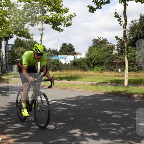 10.08.2025 - GEWOBA Citytriathlon Bremen Yannick Fuchs http://msf.ph/oto/8560895 10.08.2025 12:11:09 Radfahren 575, 625, 669, 679, 687, 713, 800, 812, 835 meine-sportfotos.de