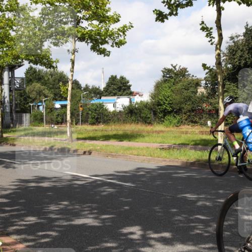 10.08.2025 - GEWOBA Citytriathlon Bremen Yannick Fuchs http://msf.ph/oto/8560898 10.08.2025 12:11:09 Radfahren 575, 625, 669, 679, 687, 713, 800, 812, 835 meine-sportfotos.de