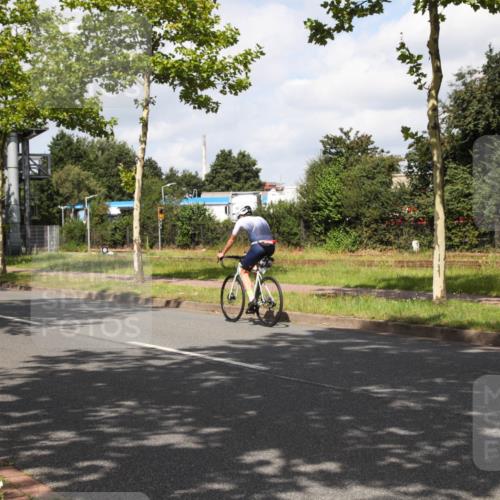 10.08.2025 - GEWOBA Citytriathlon Bremen Yannick Fuchs http://msf.ph/oto/8560901 10.08.2025 12:11:10 Radfahren 575, 625, 669, 679, 687, 713, 800, 812, 835 meine-sportfotos.de