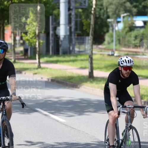 10.08.2025 - GEWOBA Citytriathlon Bremen Yannick Fuchs http://msf.ph/oto/8560902 10.08.2025 14:20:42 Radfahren 11, 28, 35, 56, 61, 67, 69, 80, 110, 145, 157, 216, 229, 272, 274, 281, 312 meine-sportfotos.de