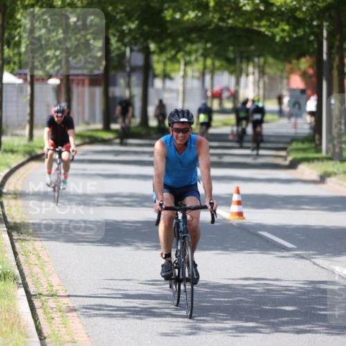 10.08.2025 - GEWOBA Citytriathlon Bremen Yannick Fuchs http://msf.ph/oto/8560914 10.08.2025 14:20:43 Radfahren 11, 28, 35, 56, 61, 67, 69, 80, 110, 145, 157, 216, 229, 272, 274, 281, 312 meine-sportfotos.de