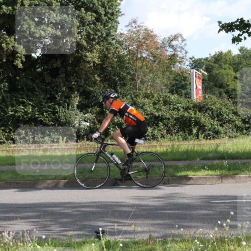 10.08.2025 - GEWOBA Citytriathlon Bremen Yannick Fuchs http://msf.ph/oto/8560945 10.08.2025 10:39:12 Radfahren 35, 107, 111, 113, 165, 215, 472, 481, 498, 499 meine-sportfotos.de