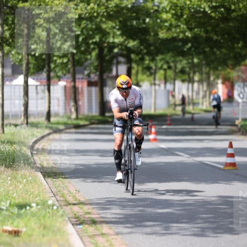 10.08.2025 - GEWOBA Citytriathlon Bremen Yannick Fuchs http://msf.ph/oto/8560953 10.08.2025 12:43:45 Radfahren 608, 835, 837, 842, 907, 925, 954, 955, 1012 meine-sportfotos.de