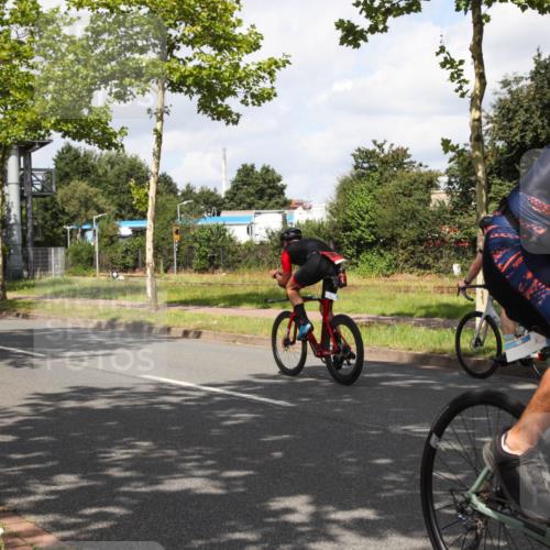 10.08.2025 - GEWOBA Citytriathlon Bremen Yannick Fuchs http://msf.ph/oto/8560989 10.08.2025 12:11:56 Radfahren 576, 667, 699, 702, 752, 799, 907 meine-sportfotos.de