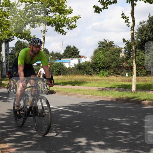10.08.2025 - GEWOBA Citytriathlon Bremen Yannick Fuchs http://msf.ph/oto/8560992 10.08.2025 12:11:57 Radfahren 576, 667, 699, 702, 752, 799, 816, 907 meine-sportfotos.de