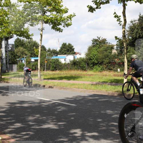 10.08.2025 - GEWOBA Citytriathlon Bremen Yannick Fuchs http://msf.ph/oto/8561017 10.08.2025 12:12:06 Radfahren 576, 605, 667, 699, 702, 751, 799, 816, 907, 1003 meine-sportfotos.de