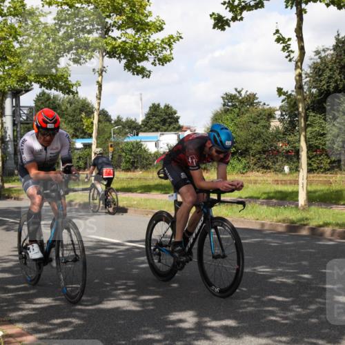 10.08.2025 - GEWOBA Citytriathlon Bremen Yannick Fuchs http://msf.ph/oto/8561020 10.08.2025 12:12:07 Radfahren 576, 605, 667, 699, 702, 751, 799, 816, 907, 1003 meine-sportfotos.de