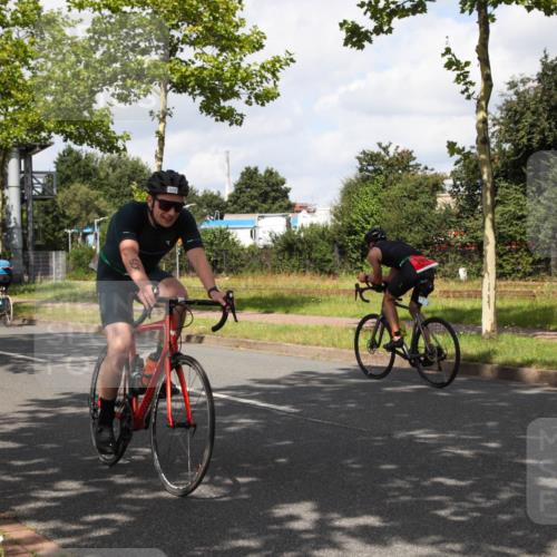10.08.2025 - GEWOBA Citytriathlon Bremen Yannick Fuchs http://msf.ph/oto/8561027 10.08.2025 12:12:11 Radfahren 576, 605, 667, 751, 799, 816, 907, 1003 meine-sportfotos.de