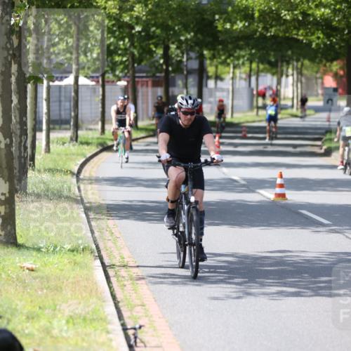 10.08.2025 - GEWOBA Citytriathlon Bremen Yannick Fuchs http://msf.ph/oto/8561032 10.08.2025 14:20:54 Radfahren 19, 56, 61, 73, 110, 142, 145, 157, 191, 216, 229, 266, 272, 281, 312 meine-sportfotos.de