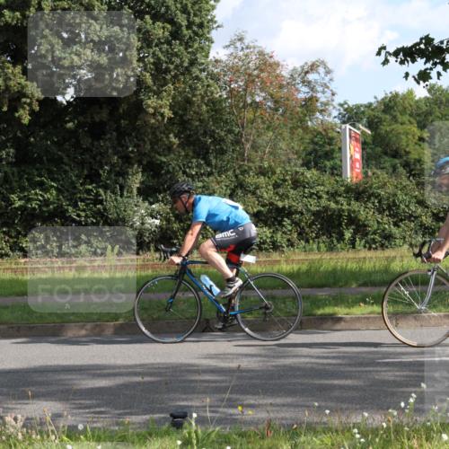 10.08.2025 - GEWOBA Citytriathlon Bremen Yannick Fuchs http://msf.ph/oto/8561033 10.08.2025 10:39:24 Radfahren 35, 95, 107, 165, 185, 215, 233, 435, 436, 440, 453, 481 meine-sportfotos.de