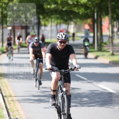 10.08.2025 - GEWOBA Citytriathlon Bremen Yannick Fuchs http://msf.ph/oto/8561037 10.08.2025 14:20:55 Radfahren 19, 56, 61, 73, 110, 142, 145, 157, 191, 216, 266, 272, 281, 312 meine-sportfotos.de