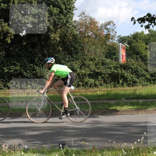 10.08.2025 - GEWOBA Citytriathlon Bremen Yannick Fuchs http://msf.ph/oto/8561041 10.08.2025 10:39:25 Radfahren 35, 95, 107, 165, 185, 215, 233, 374, 435, 436, 440, 453, 481 meine-sportfotos.de
