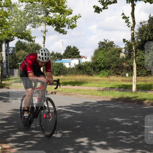 10.08.2025 - GEWOBA Citytriathlon Bremen Yannick Fuchs http://msf.ph/oto/8561049 10.08.2025 12:12:33 Radfahren 692, 769, 851, 875, 932, 1012 meine-sportfotos.de