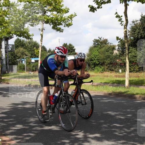 10.08.2025 - GEWOBA Citytriathlon Bremen Yannick Fuchs http://msf.ph/oto/8561052 10.08.2025 12:12:39 Radfahren 640, 692, 769, 851, 875, 885, 1012 meine-sportfotos.de