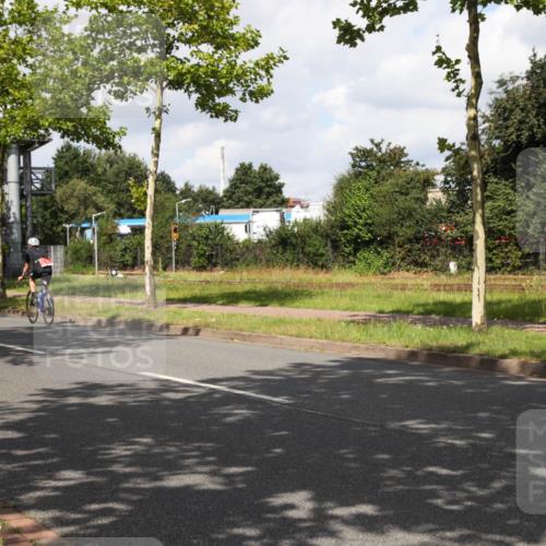10.08.2025 - GEWOBA Citytriathlon Bremen Yannick Fuchs http://msf.ph/oto/8561057 10.08.2025 12:12:42 Radfahren 640, 692, 769, 771, 851, 885, 1012 meine-sportfotos.de