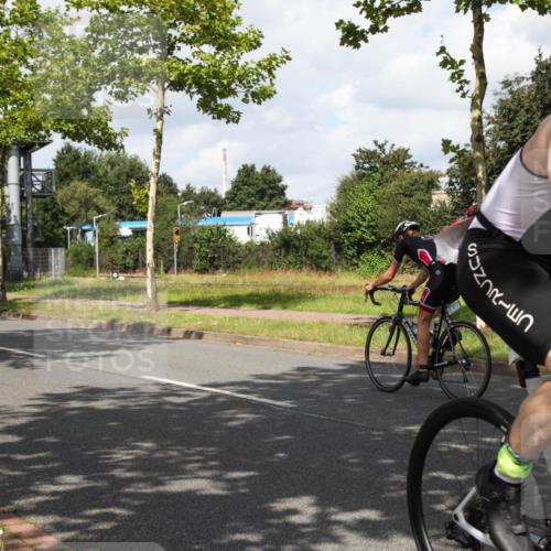 10.08.2025 - GEWOBA Citytriathlon Bremen Yannick Fuchs http://msf.ph/oto/8561063 10.08.2025 12:12:46 Radfahren 640, 692, 769, 771, 851, 884, 885, 960, 1012 meine-sportfotos.de