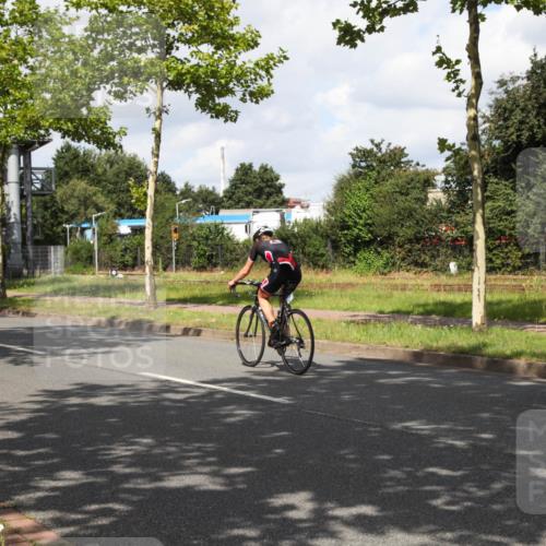 10.08.2025 - GEWOBA Citytriathlon Bremen Yannick Fuchs http://msf.ph/oto/8561066 10.08.2025 12:12:46 Radfahren 640, 692, 769, 771, 851, 884, 885, 960, 1012 meine-sportfotos.de