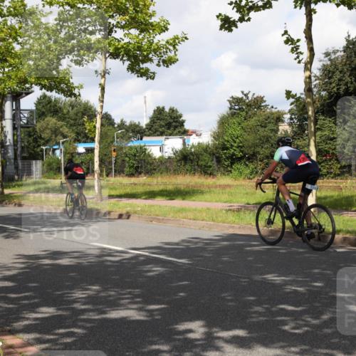 10.08.2025 - GEWOBA Citytriathlon Bremen Yannick Fuchs http://msf.ph/oto/8561098 10.08.2025 12:13:04 Radfahren 675, 745, 760, 767, 771, 884, 960, 1013 meine-sportfotos.de