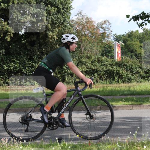 10.08.2025 - GEWOBA Citytriathlon Bremen Yannick Fuchs http://msf.ph/oto/8561101 10.08.2025 10:39:33 Radfahren 59, 87, 95, 185, 193, 201, 209, 221, 233, 374, 435, 436, 440, 453, 481 meine-sportfotos.de