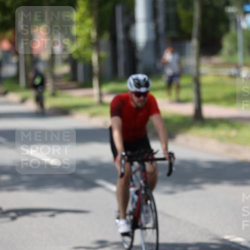 10.08.2025 - GEWOBA Citytriathlon Bremen Yannick Fuchs http://msf.ph/oto/8561103 10.08.2025 14:21:02 Radfahren 6, 19, 56, 61, 73, 110, 142, 145, 157, 191, 266 meine-sportfotos.de
