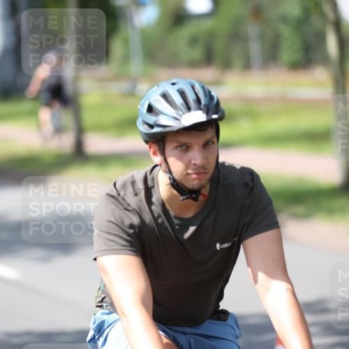 10.08.2025 - GEWOBA Citytriathlon Bremen Yannick Fuchs http://msf.ph/oto/8561112 10.08.2025 14:21:03 Radfahren 6, 19, 61, 73, 110, 142, 145, 157, 191, 266 meine-sportfotos.de