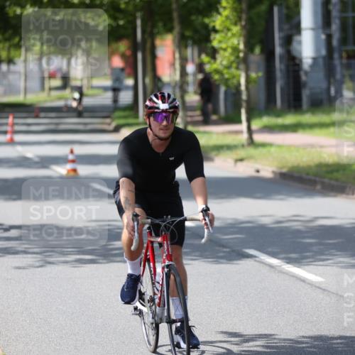 10.08.2025 - GEWOBA Citytriathlon Bremen Yannick Fuchs http://msf.ph/oto/8561119 10.08.2025 14:21:06 Radfahren 6, 19, 73, 142, 157, 191, 266 meine-sportfotos.de