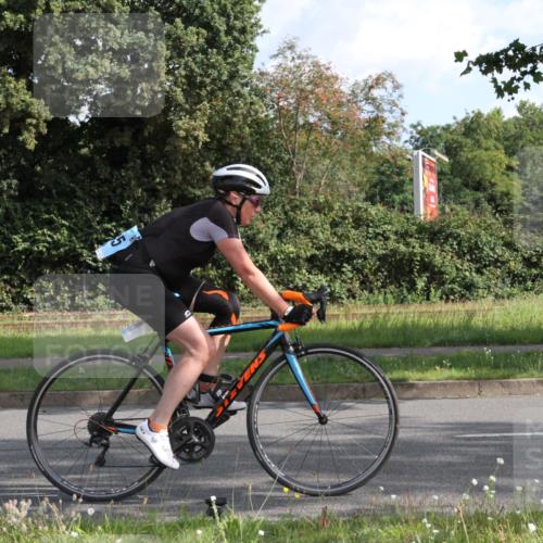 10.08.2025 - GEWOBA Citytriathlon Bremen Yannick Fuchs http://msf.ph/oto/8561131 10.08.2025 10:39:35 Radfahren 59, 87, 95, 185, 193, 201, 209, 221, 233, 374, 435, 436, 440, 453, 481 meine-sportfotos.de