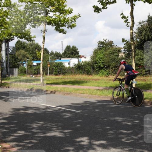 10.08.2025 - GEWOBA Citytriathlon Bremen Yannick Fuchs http://msf.ph/oto/8561135 10.08.2025 12:13:27 Radfahren 552, 612, 649, 760, 770, 774, 916, 1013, 1026 meine-sportfotos.de