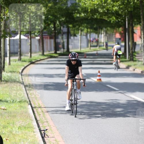 10.08.2025 - GEWOBA Citytriathlon Bremen Yannick Fuchs http://msf.ph/oto/8561141 10.08.2025 14:21:13 Radfahren 6, 19, 191, 266 meine-sportfotos.de