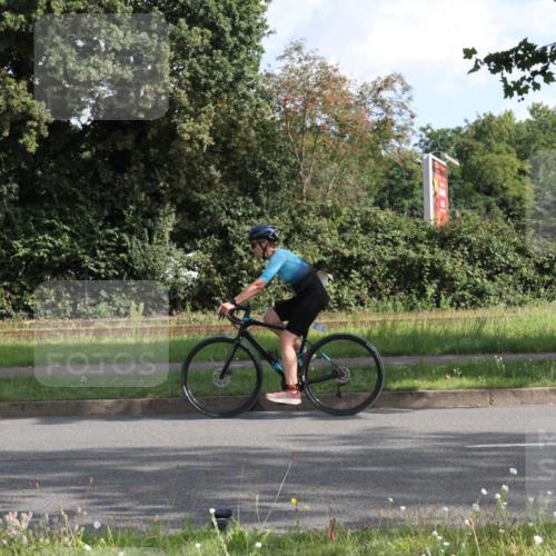 10.08.2025 - GEWOBA Citytriathlon Bremen Yannick Fuchs http://msf.ph/oto/8561144 10.08.2025 10:39:37 Radfahren 59, 87, 95, 185, 193, 201, 209, 221, 233, 374, 435, 436, 440, 453 meine-sportfotos.de