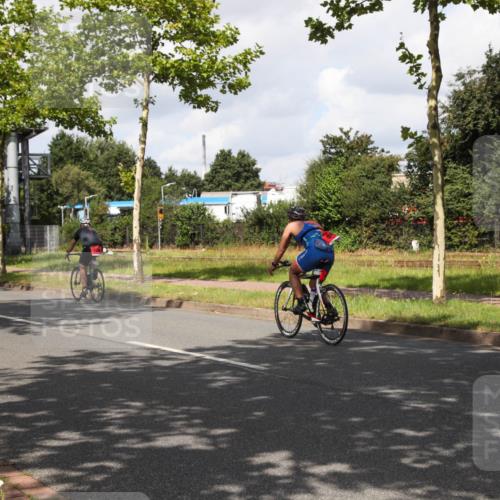 10.08.2025 - GEWOBA Citytriathlon Bremen Yannick Fuchs http://msf.ph/oto/8561145 10.08.2025 12:13:32 Radfahren 552, 612, 649, 664, 770, 774, 823, 916, 1017 meine-sportfotos.de