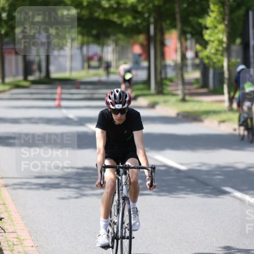 10.08.2025 - GEWOBA Citytriathlon Bremen Yannick Fuchs http://msf.ph/oto/8561148 10.08.2025 14:21:13 Radfahren 6, 19, 191, 266 meine-sportfotos.de