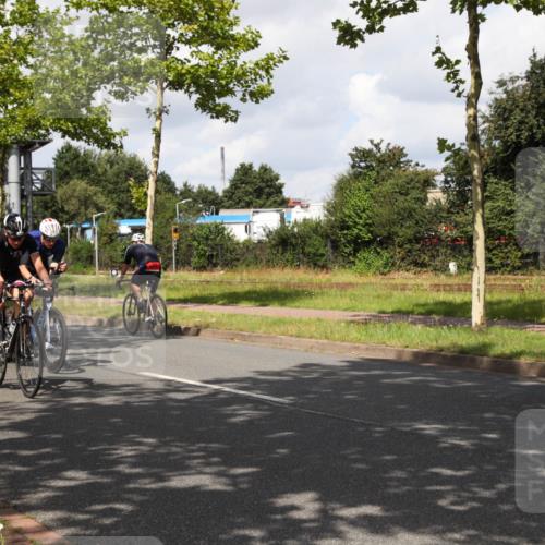 10.08.2025 - GEWOBA Citytriathlon Bremen Yannick Fuchs http://msf.ph/oto/8561149 10.08.2025 12:13:34 Radfahren 552, 612, 649, 664, 770, 774, 776, 823, 916, 1017 meine-sportfotos.de