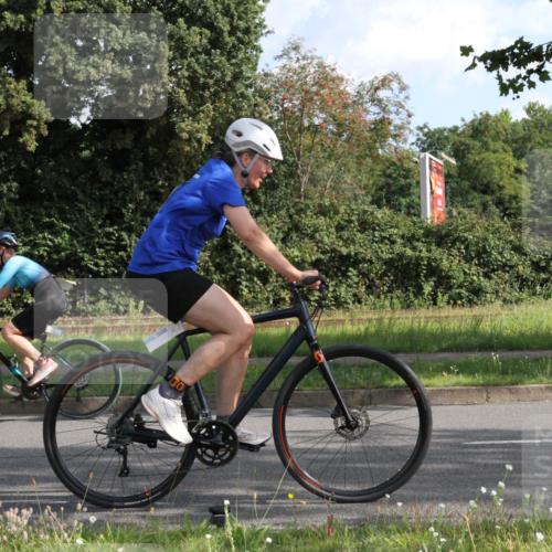 10.08.2025 - GEWOBA Citytriathlon Bremen Yannick Fuchs http://msf.ph/oto/8561150 10.08.2025 10:39:37 Radfahren 59, 87, 95, 185, 193, 201, 209, 221, 233, 374, 435, 436, 440, 453 meine-sportfotos.de