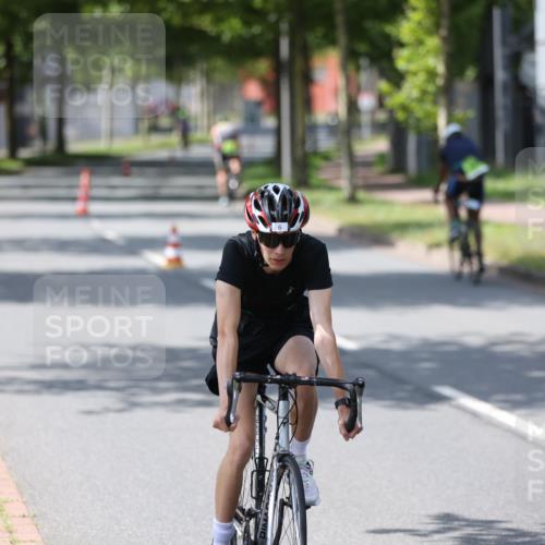 10.08.2025 - GEWOBA Citytriathlon Bremen Yannick Fuchs http://msf.ph/oto/8561151 10.08.2025 14:21:14 Radfahren 6, 19, 191 meine-sportfotos.de