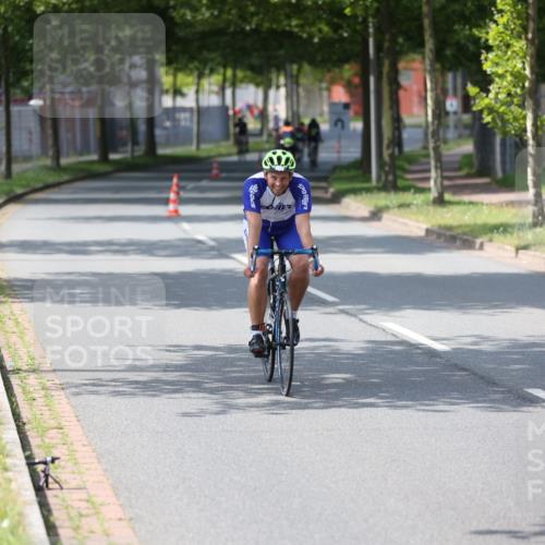 10.08.2025 - GEWOBA Citytriathlon Bremen Yannick Fuchs http://msf.ph/oto/8561156 10.08.2025 14:21:22 Radfahren 6, 177 meine-sportfotos.de