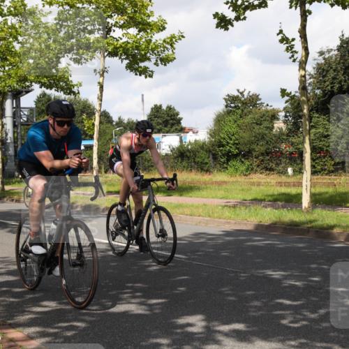 10.08.2025 - GEWOBA Citytriathlon Bremen Yannick Fuchs http://msf.ph/oto/8561178 10.08.2025 12:13:47 Radfahren 552, 568, 590, 612, 621, 649, 664, 733, 770, 776, 823, 863, 916, 1017 meine-sportfotos.de