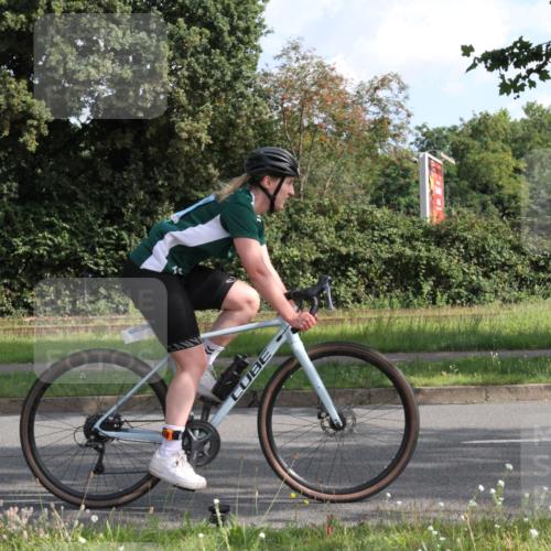 10.08.2025 - GEWOBA Citytriathlon Bremen Yannick Fuchs http://msf.ph/oto/8561191 10.08.2025 10:39:43 Radfahren 59, 77, 87, 95, 143, 185, 193, 201, 209, 221, 374, 435, 436, 453 meine-sportfotos.de