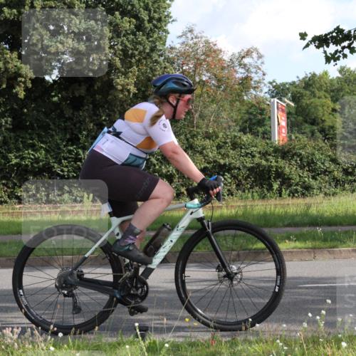 10.08.2025 - GEWOBA Citytriathlon Bremen Yannick Fuchs http://msf.ph/oto/8561199 10.08.2025 10:39:47 Radfahren 55, 57, 59, 77, 87, 95, 143, 185, 193, 201, 209, 221, 374, 398, 435, 436, 496 meine-sportfotos.de