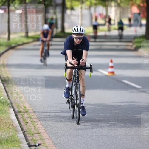 10.08.2025 - GEWOBA Citytriathlon Bremen Yannick Fuchs http://msf.ph/oto/8561210 10.08.2025 14:21:41 Radfahren 9, 140, 160, 177, 211, 283, 334 meine-sportfotos.de